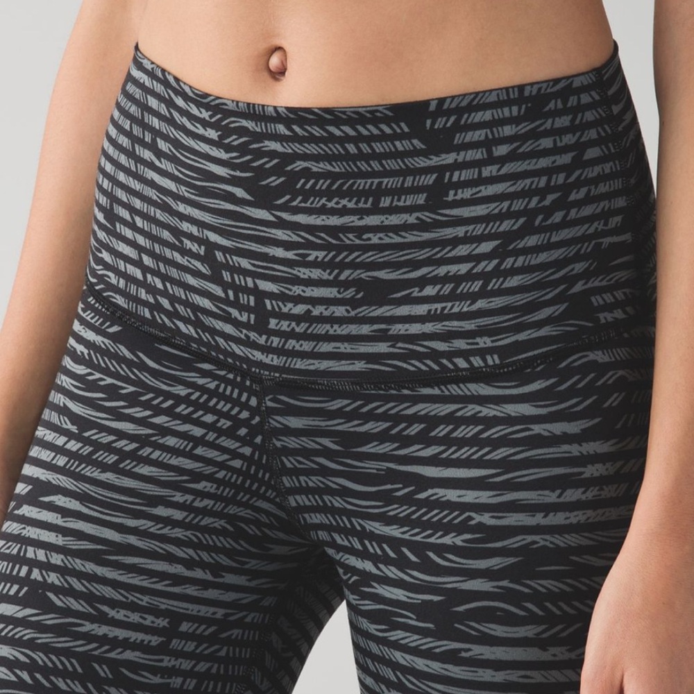 Lululemon wunder under crop II roll down